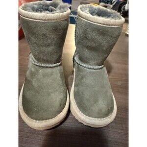 UGG Australian toddlers classic II boot style 1017703T size 8 green Unisex
